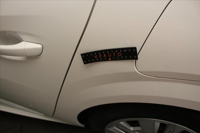 Peugeot 208 image 5