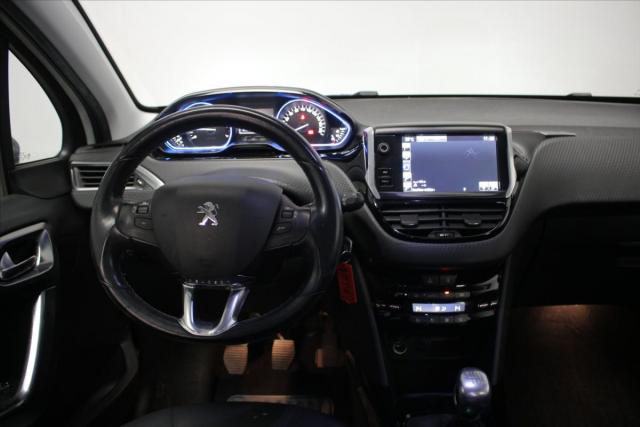 Peugeot 2008 image 3