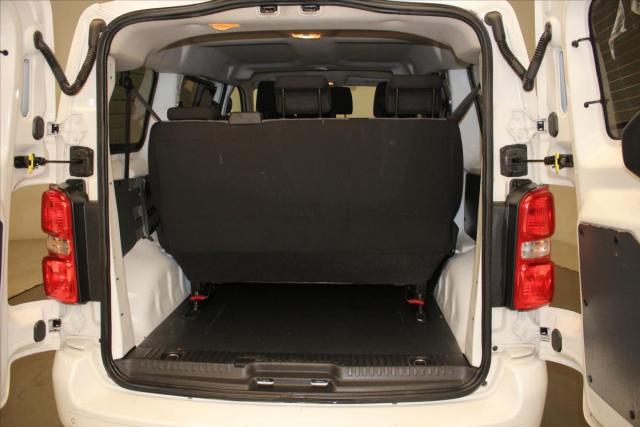 Peugeot Expert Combi image 4