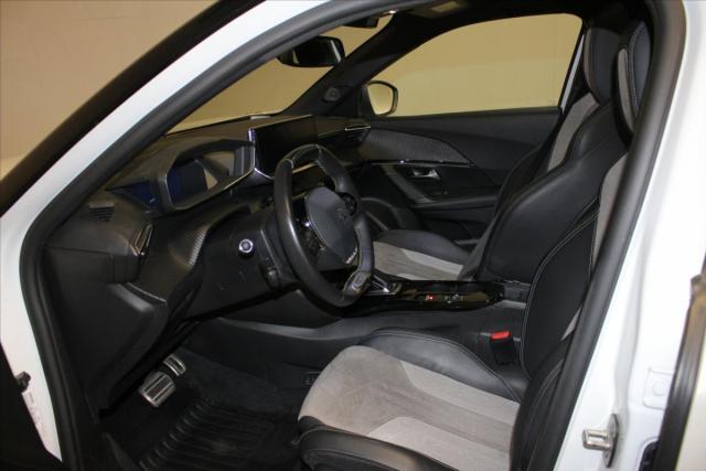 Peugeot 2008 image 1