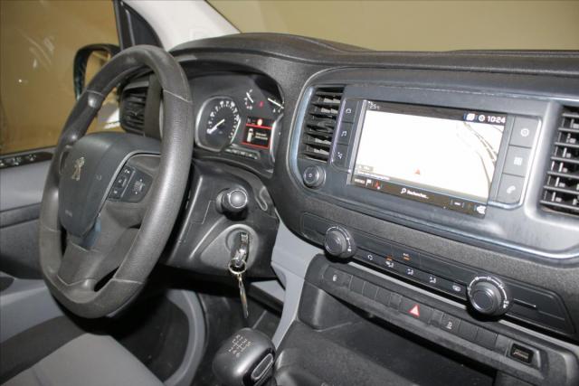 Peugeot Expert Combi image 2