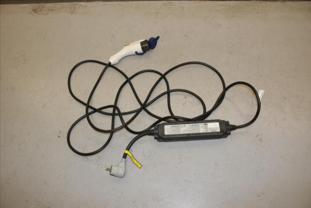 Nissan Leaf image 2