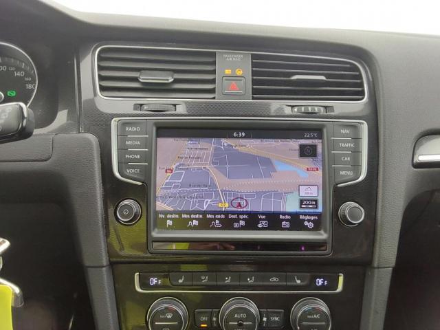 Volkswagen Golf image 8