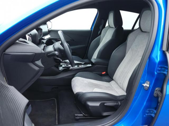 Peugeot 208 image 3