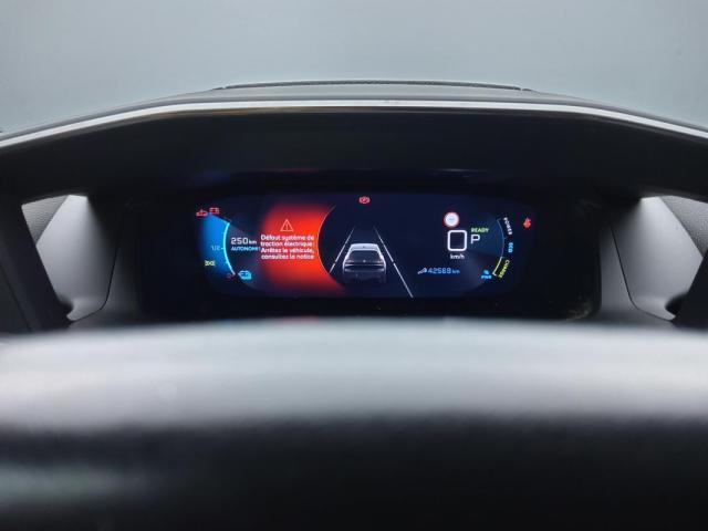 Peugeot 208 image 2