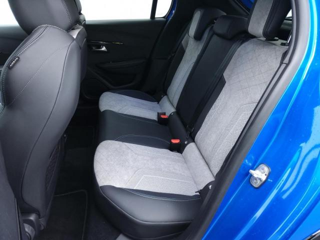 Peugeot 208 image 6