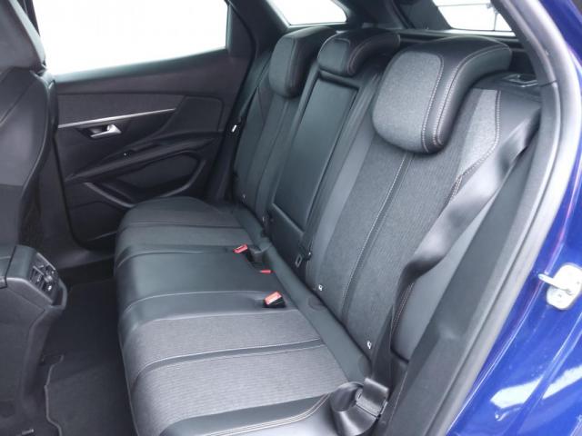Peugeot 3008 image 3