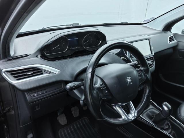Peugeot 2008 image 8