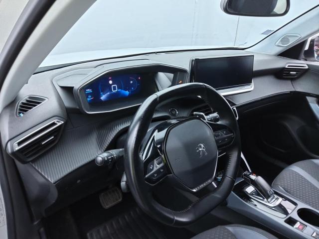 Peugeot 2008 image 1