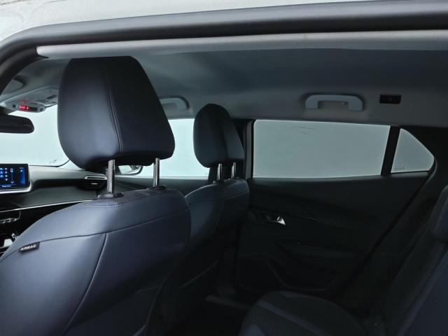 Peugeot 2008 image 2