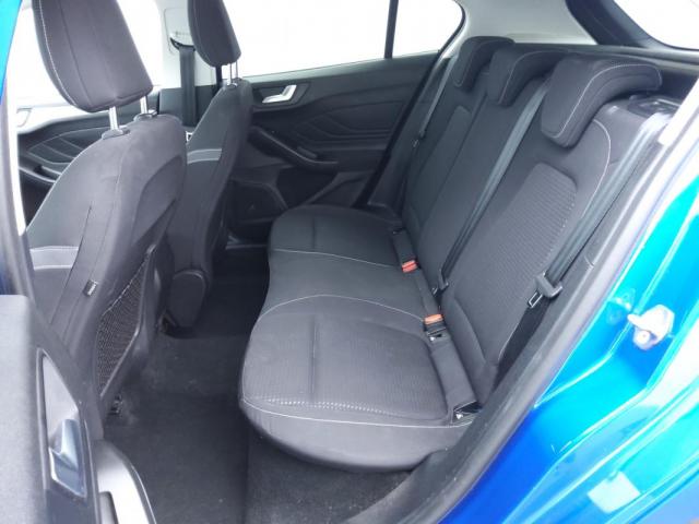 Ford Focus image 2
