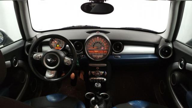 Mini Hatch image 6