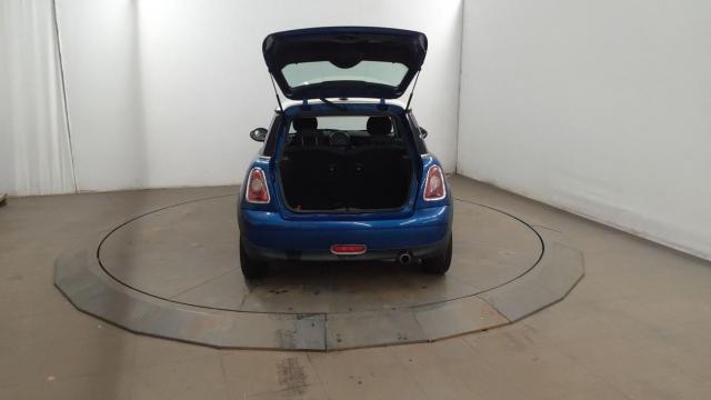Mini Hatch image 7