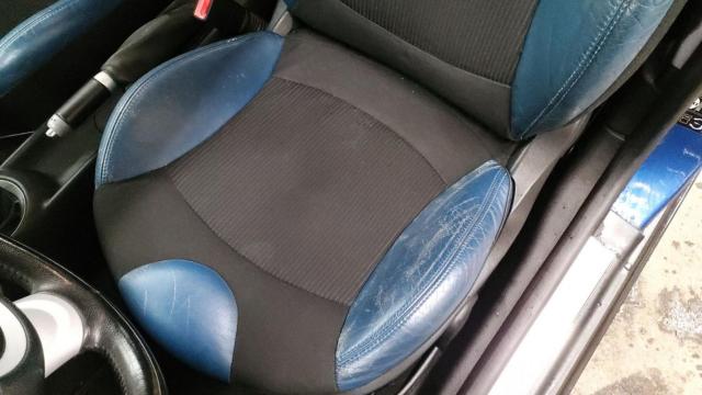 Mini Hatch image 2