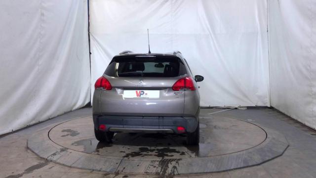 Peugeot 2008 image 8