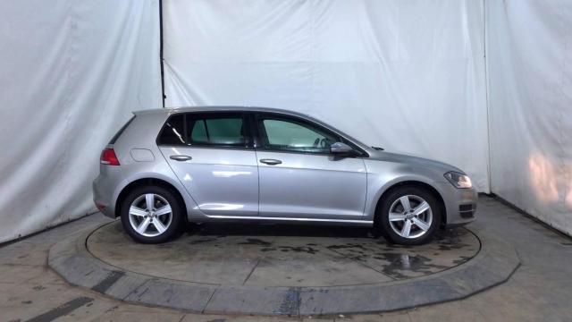 Volkswagen Golf image 6