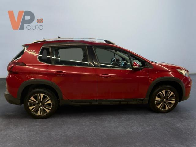 Peugeot 2008 image 2