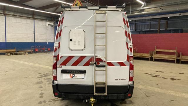 Renault Master image 8