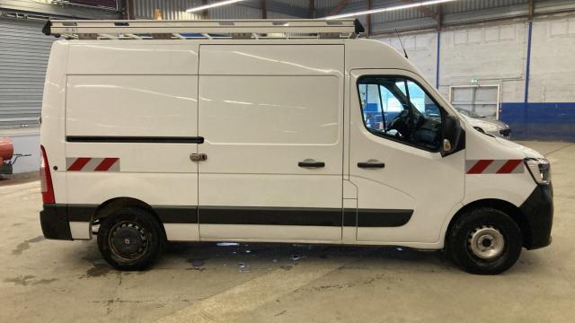 Renault Master image 1