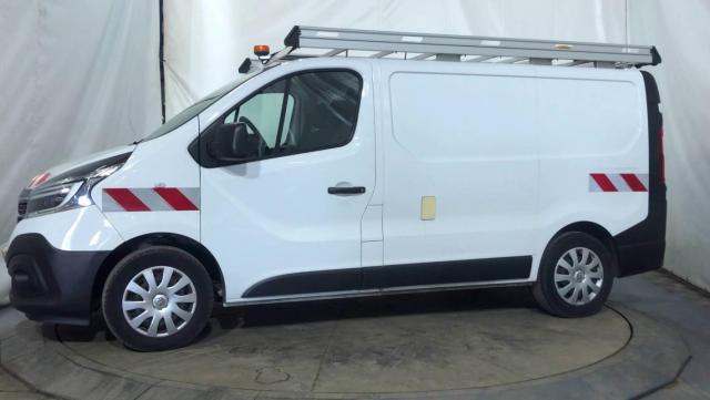 Renault Trafic image 2