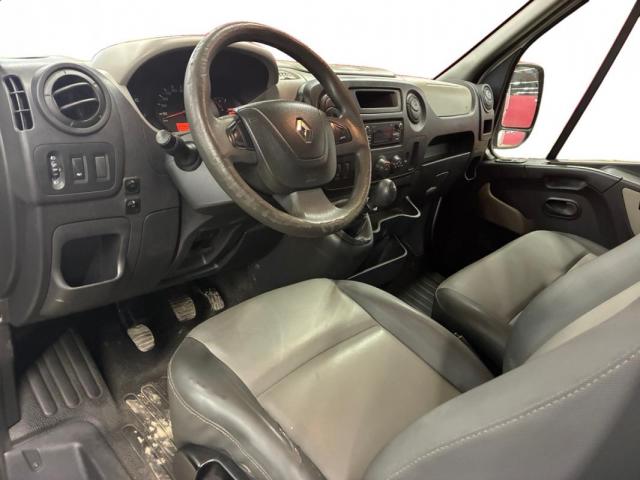 Renault Master image 2