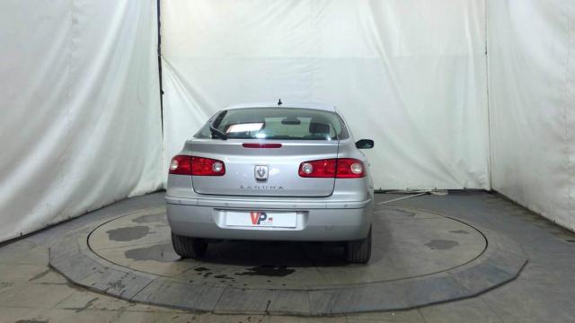 Renault Laguna image 3