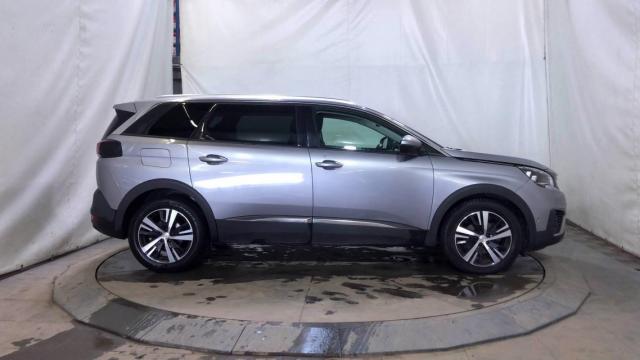 Peugeot 5008 image 7