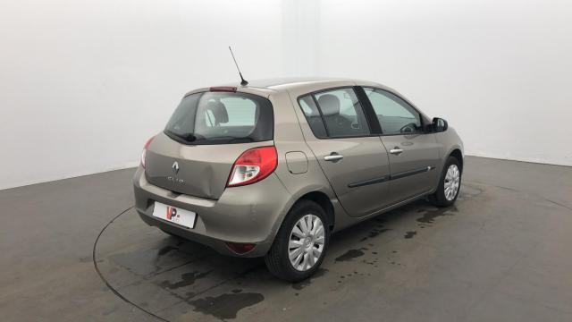 Renault Clio image 2