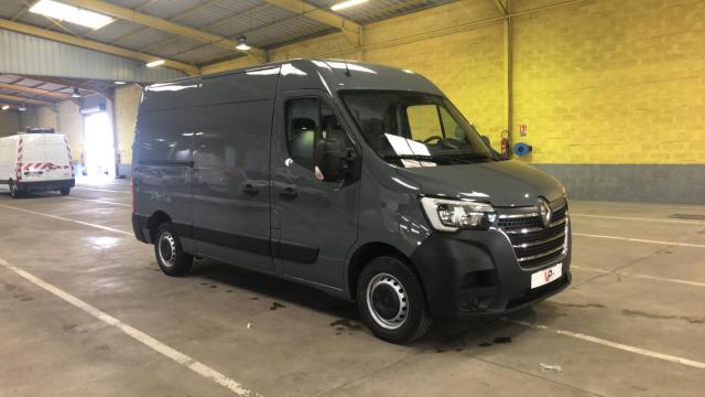 Renault Master image 2