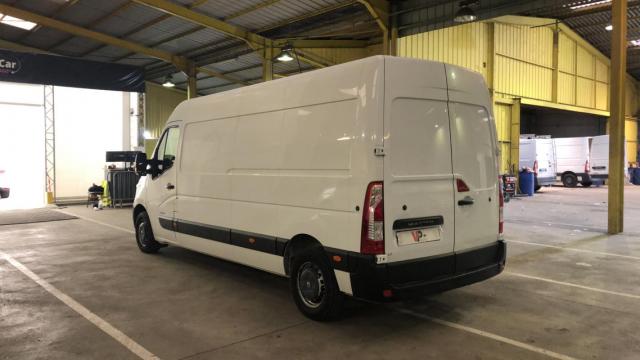 Renault Master image 2