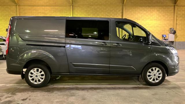 Ford Transit Custom image 1