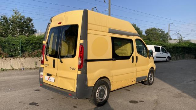 Renault Trafic image 2