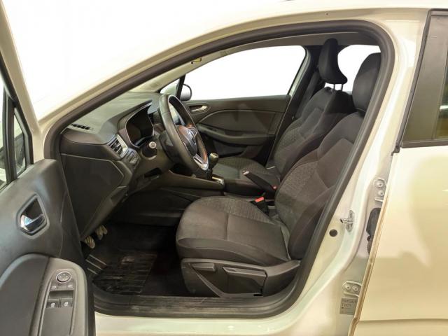 Renault Clio image 6