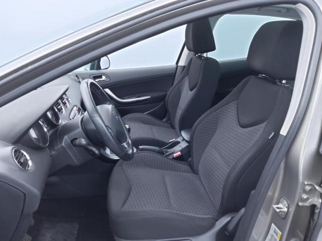 Peugeot 308 image 8