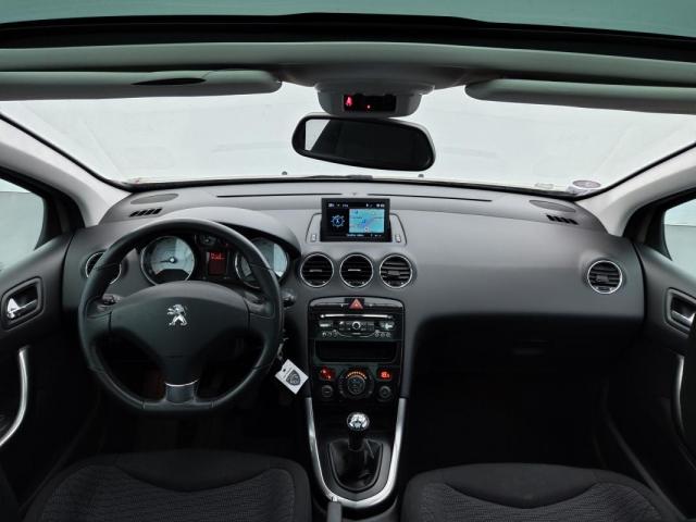 Peugeot 308 image 1