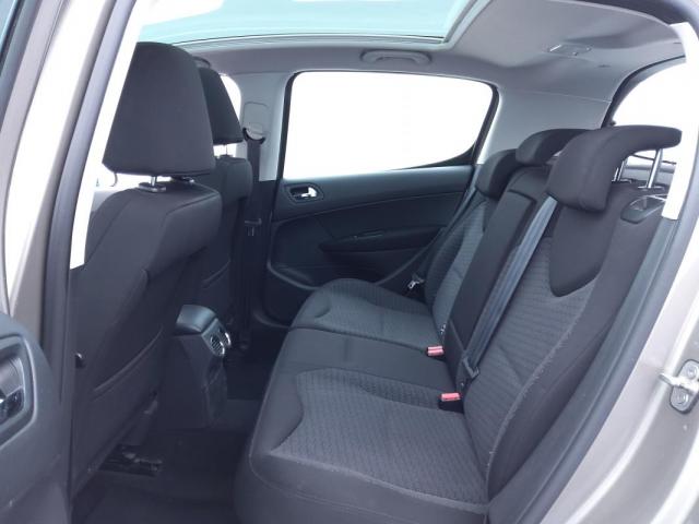 Peugeot 308 image 2