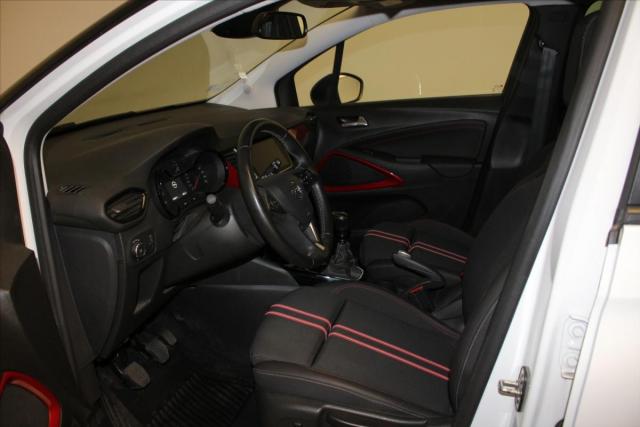 Opel Crossland image 1