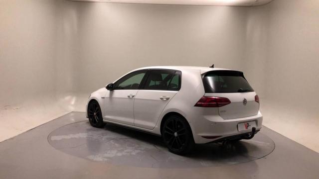 Volkswagen Golf image 6
