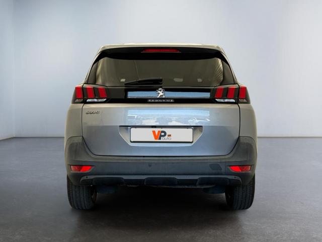 Peugeot 5008 image 1