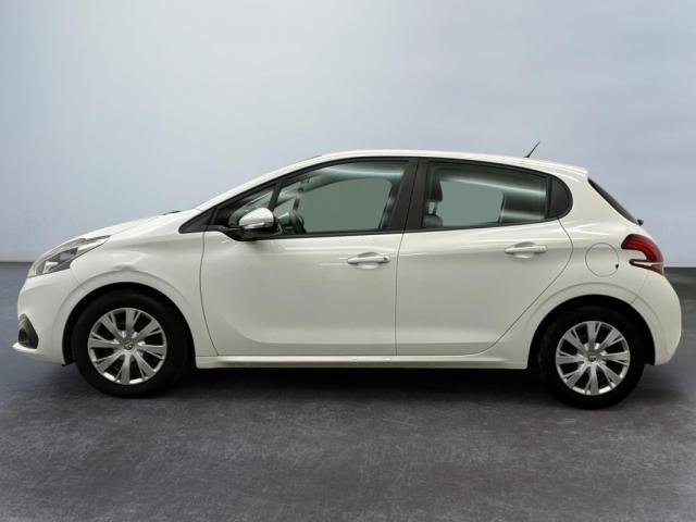 Peugeot 208 image 1