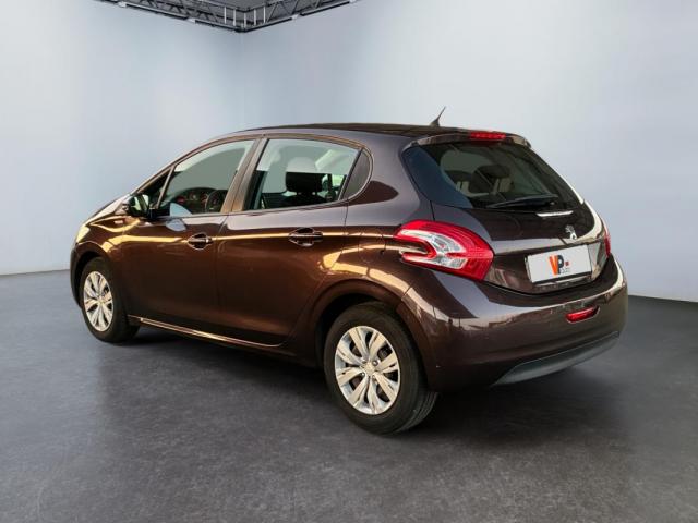 Peugeot 208 image 2