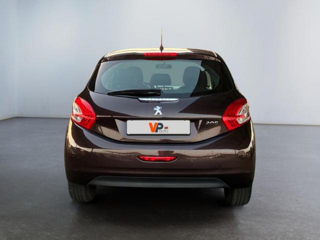 Peugeot 208 image 1