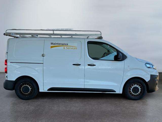 Citroen Jumpy image 2
