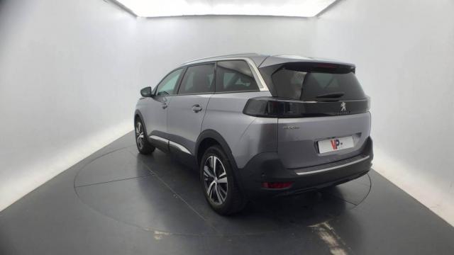 Peugeot 5008 image 1