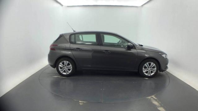 Peugeot 308 image 1