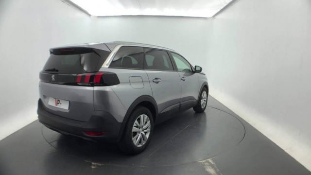 Peugeot 5008 image 4
