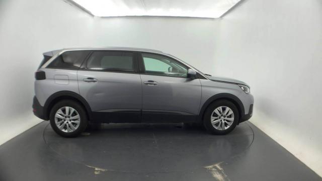 Peugeot 5008 image 2