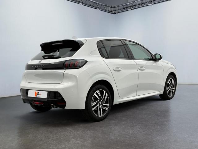 Peugeot 208 image 8
