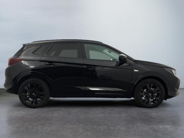 Opel Grandland image 1