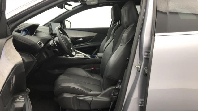 Peugeot 3008 image 3